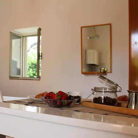 Le Radici - Monolocale Relax Con Loggia Apartamento Ísquia